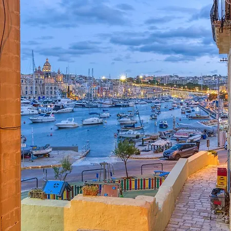 Maltese Maisonette In Historic With Sea Views By 360 Estates