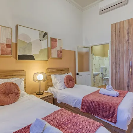 Maltese Maisonette In Historic With Sea Views By 360 Estates *