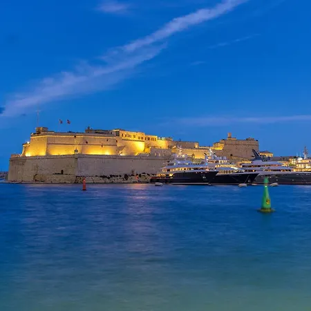 Maltese Maisonette In Historic With Sea Views By 360 Estates