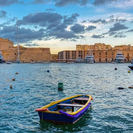 شقة Maltese Maisonette In Historic With Sea Views By 360 Estates سنجليا