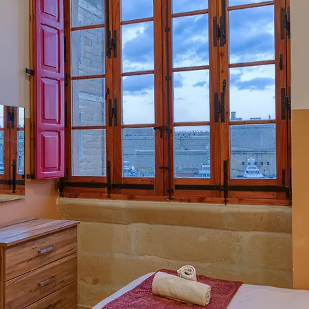شقة Maltese Maisonette In Historic With Sea Views By 360 Estates