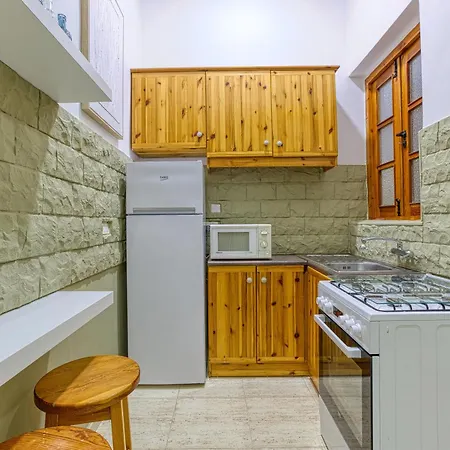 Maltese Maisonette In Historic With Sea Views By 360 Estates Apartment *