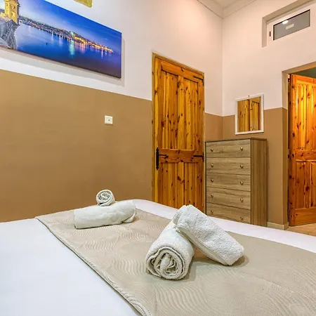 Maltese Maisonette In Historic With Sea Views By 360 Estates Apartment Senglea