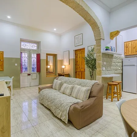 Maltese Maisonette In Historic With Sea Views By 360 Estates Apartment Senglea