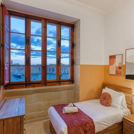 Apartment Maltese Maisonette In Historic With Sea Views By 360 Estates