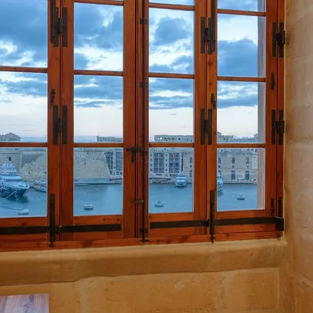 Maltese Maisonette In Historic With Sea Views By 360 Estates Apartment *