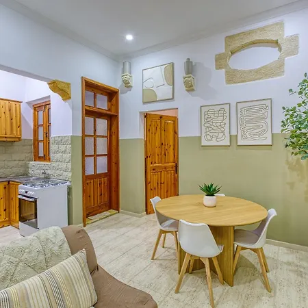 Apartment Maltese Maisonette In Historic With Sea Views By 360 Estates