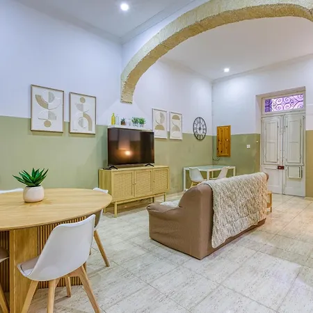 Maltese Maisonette In Historic With Sea Views By 360 Estates Apartamento Senglea