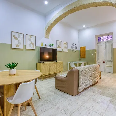 Maltese Maisonette In Historic With Sea Views By 360 Estates Apartment Senglea
