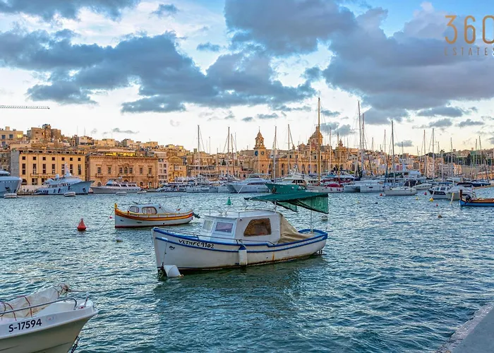 Maltese Maisonette In Historic With Sea Views By 360 Estates Lejlighed Senglea