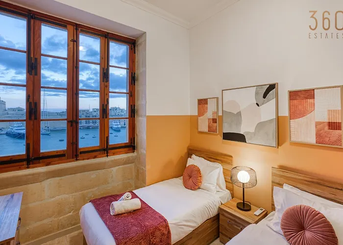 Lejlighed Maltese Maisonette In Historic With Sea Views By 360 Estates *