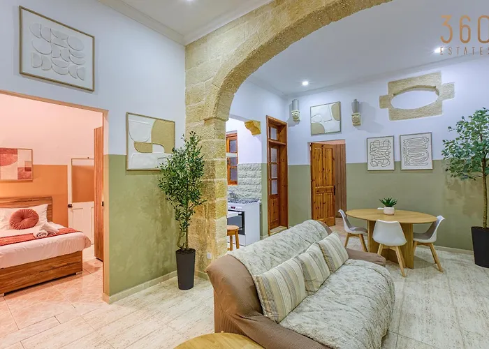 Maltese Maisonette In Historic With Sea Views By 360 Estates Lejlighed