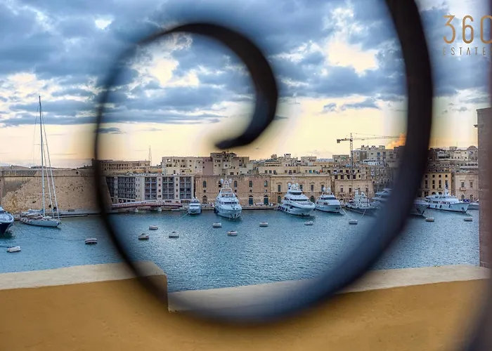 Lejlighed Maltese Maisonette In Historic With Sea Views By 360 Estates *