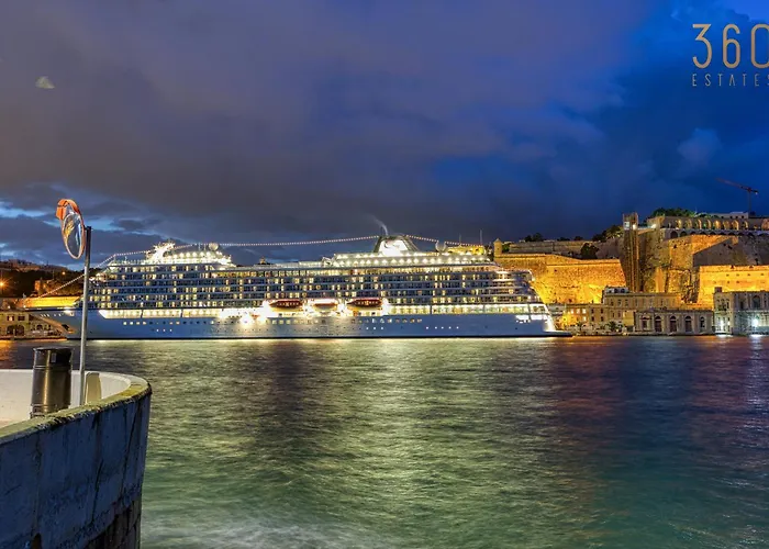 Maltese Maisonette In Historic With Sea Views By 360 Estates