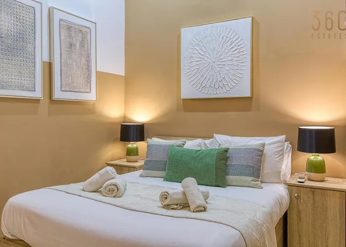 Lejlighed Maltese Maisonette In Historic With Sea Views By 360 Estates Senglea