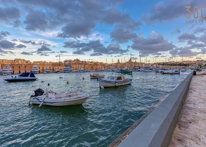 Maltese Maisonette In Historic With Sea Views By 360 Estates