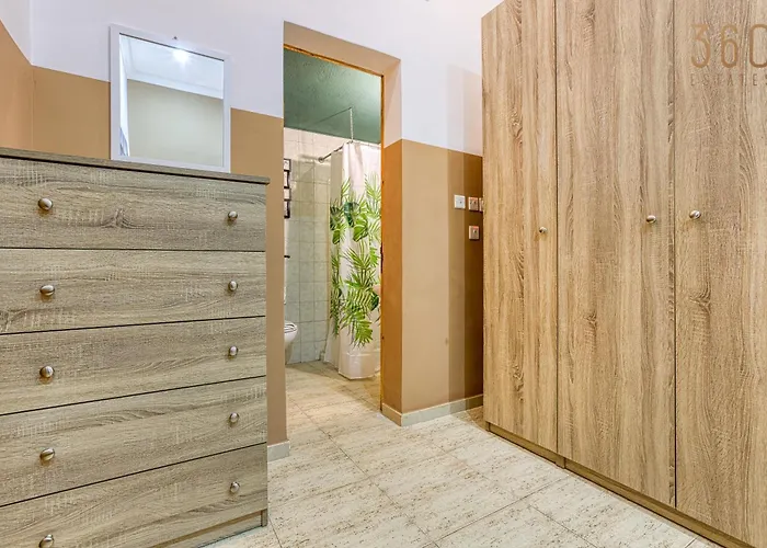 Maltese Maisonette In Historic With Sea Views By 360 Estates