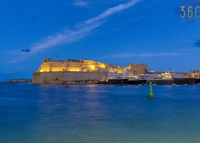 Maltese Maisonette In Historic With Sea Views By 360 Estates