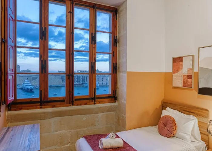 Lejlighed Maltese Maisonette In Historic With Sea Views By 360 Estates