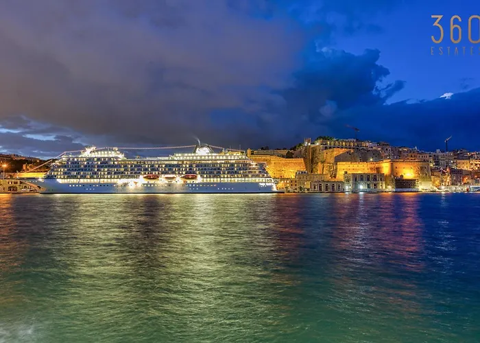 Maltese Maisonette In Historic With Sea Views By 360 Estates *