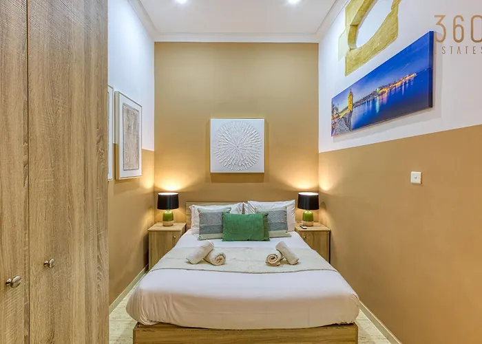 Maltese Maisonette In Historic With Sea Views By 360 Estates