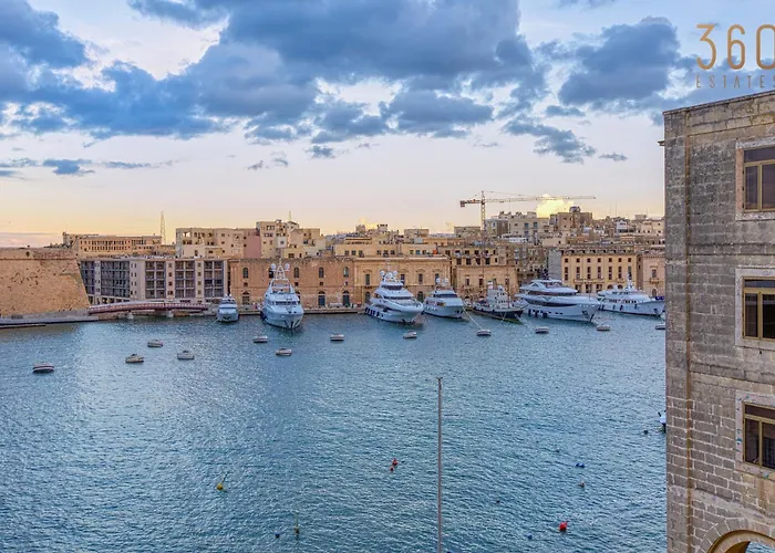 Lejlighed Maltese Maisonette In Historic With Sea Views By 360 Estates *