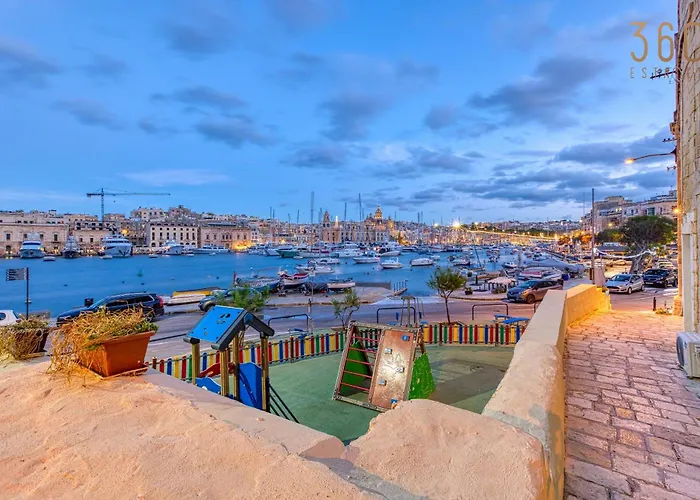 Lejlighed Maltese Maisonette In Historic With Sea Views By 360 Estates Senglea